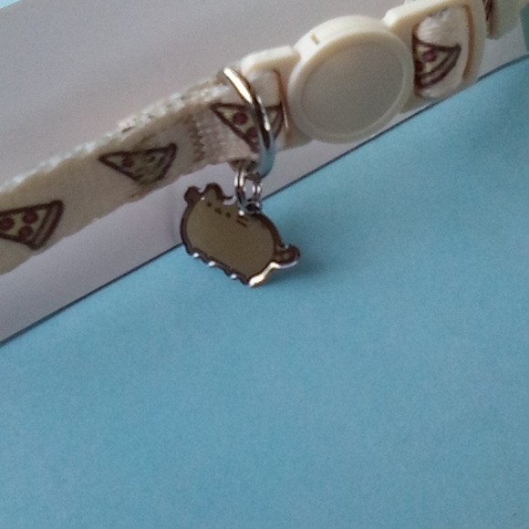 Pusheen adjustable pizza collar for pet NWT - Picture 9 of 10